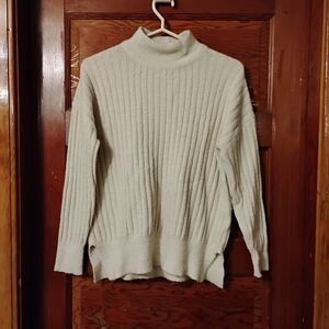Size Small Ribbed Sweater In Cream